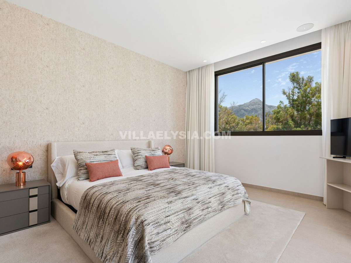 4 Bed, 5 Bath, HouseFor Sale, Nueva Andalucia, Malaga