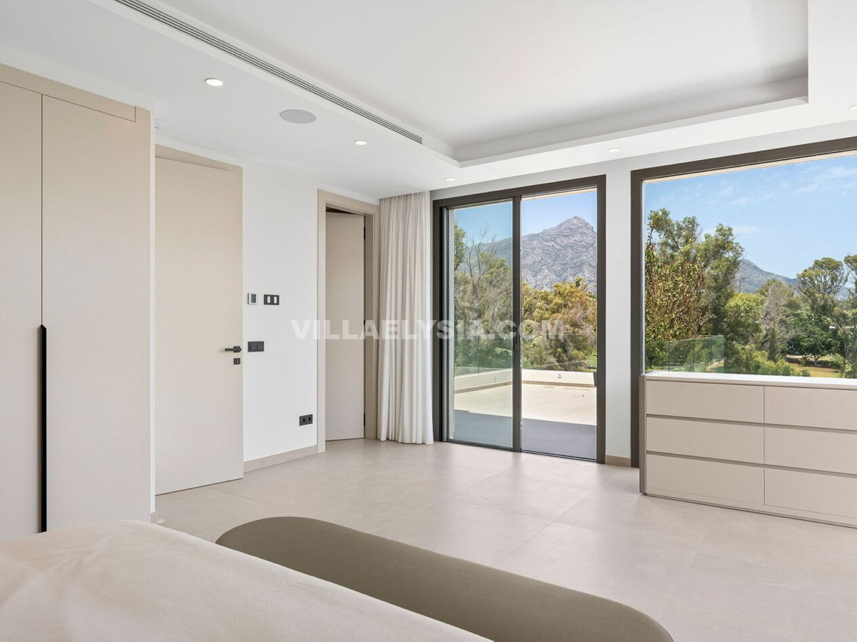 4 Bed, 5 Bath, HouseFor Sale, Nueva Andalucia, Malaga