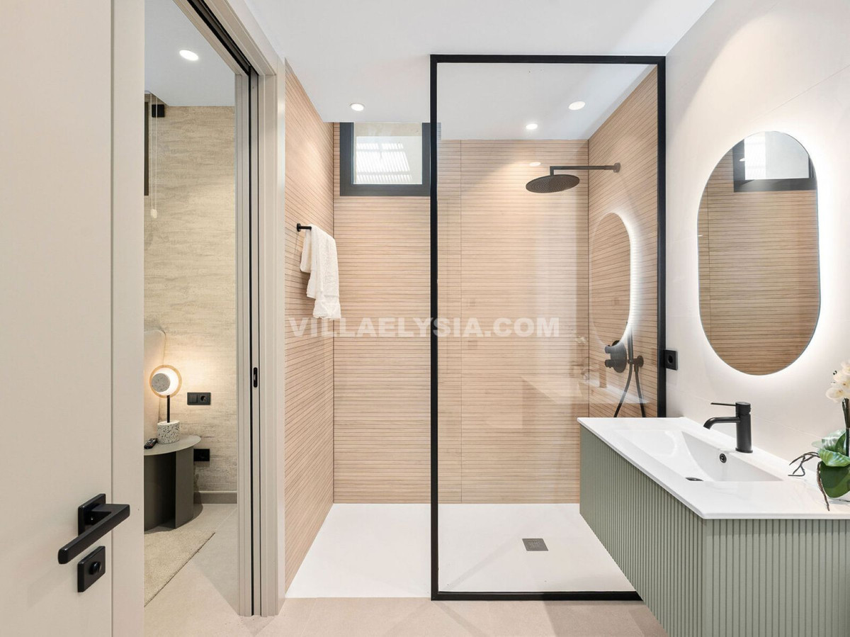 4 Bed, 5 Bath, HouseFor Sale, Nueva Andalucia, Malaga