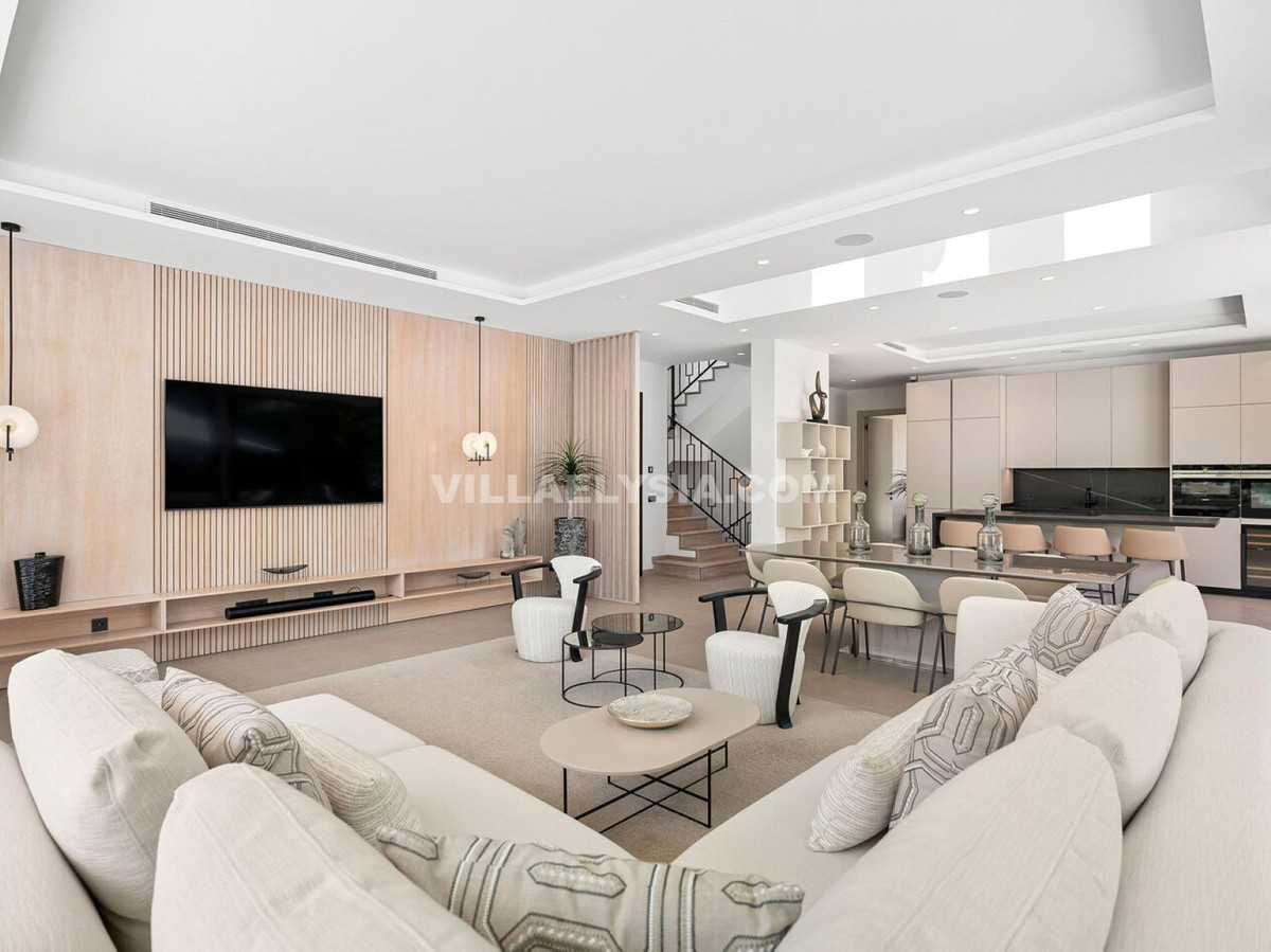 4 Bed, 5 Bath, HouseFor Sale, Nueva Andalucia, Malaga