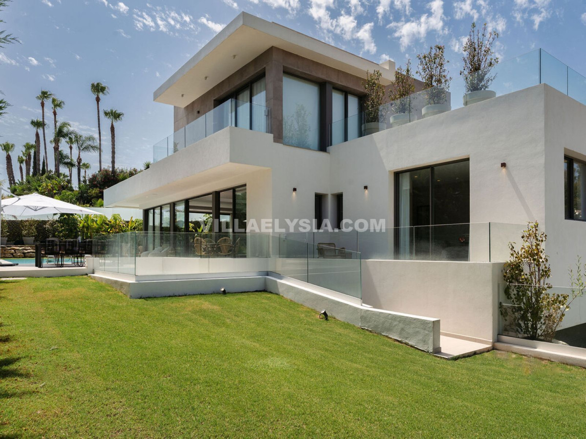 4 Bed, 5 Bath, HouseFor Sale, Nueva Andalucia, Malaga