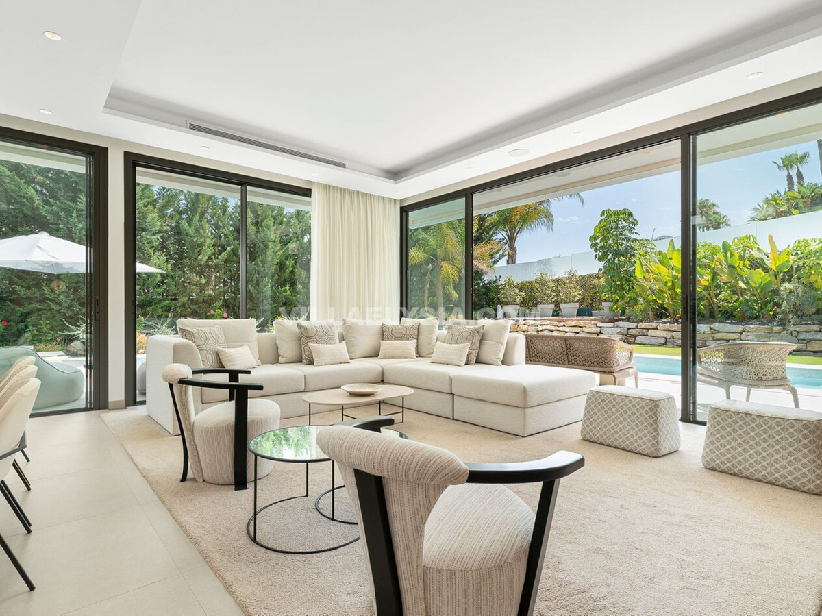 4 Bed, 5 Bath, HouseFor Sale, Nueva Andalucia, Malaga