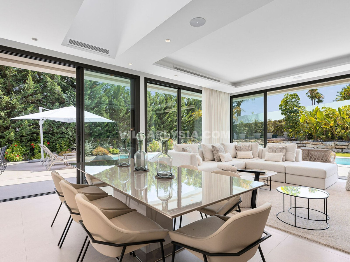 4 Bed, 5 Bath, HouseFor Sale, Nueva Andalucia, Malaga