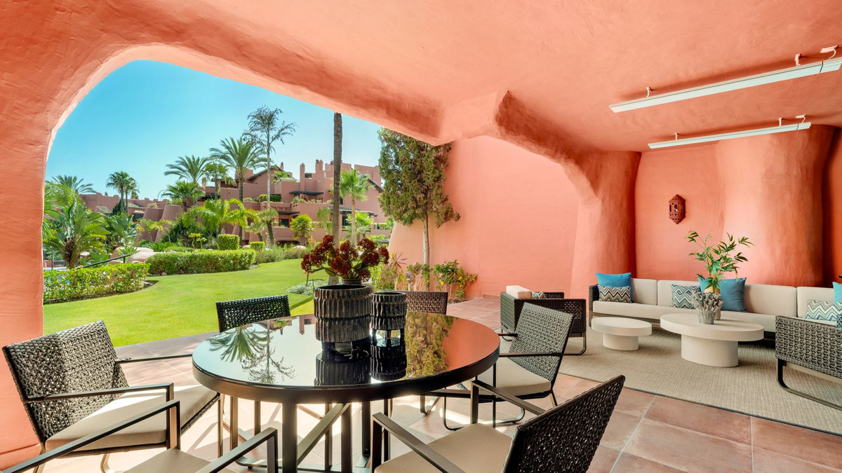 3 Bed, 3 Bath, ApartmentFor Sale, New Golden Mile, Malaga
