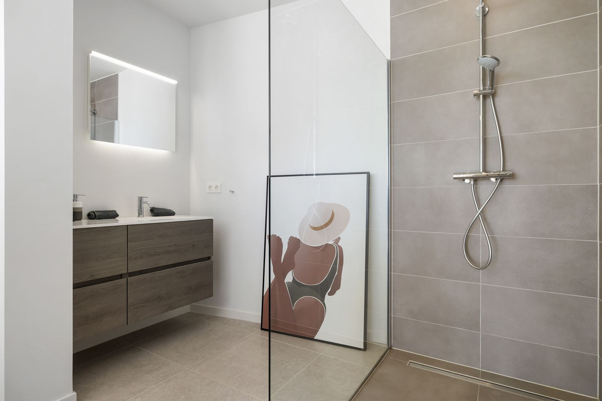 5 Bed, 5 Bath, HouseFor Sale, Benahavis, Malaga