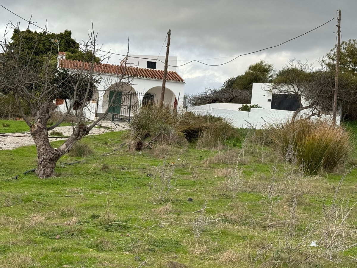 4 Bed, 1 Bath, HouseFor Sale, Cancelada, Malaga