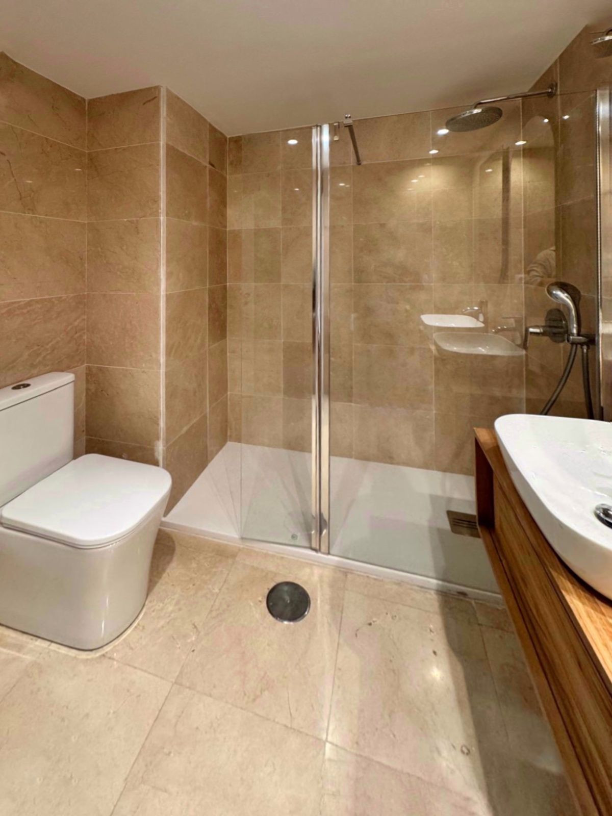 3 Bed, 2 Bath, ApartmentFor Sale, Río Real, Malaga