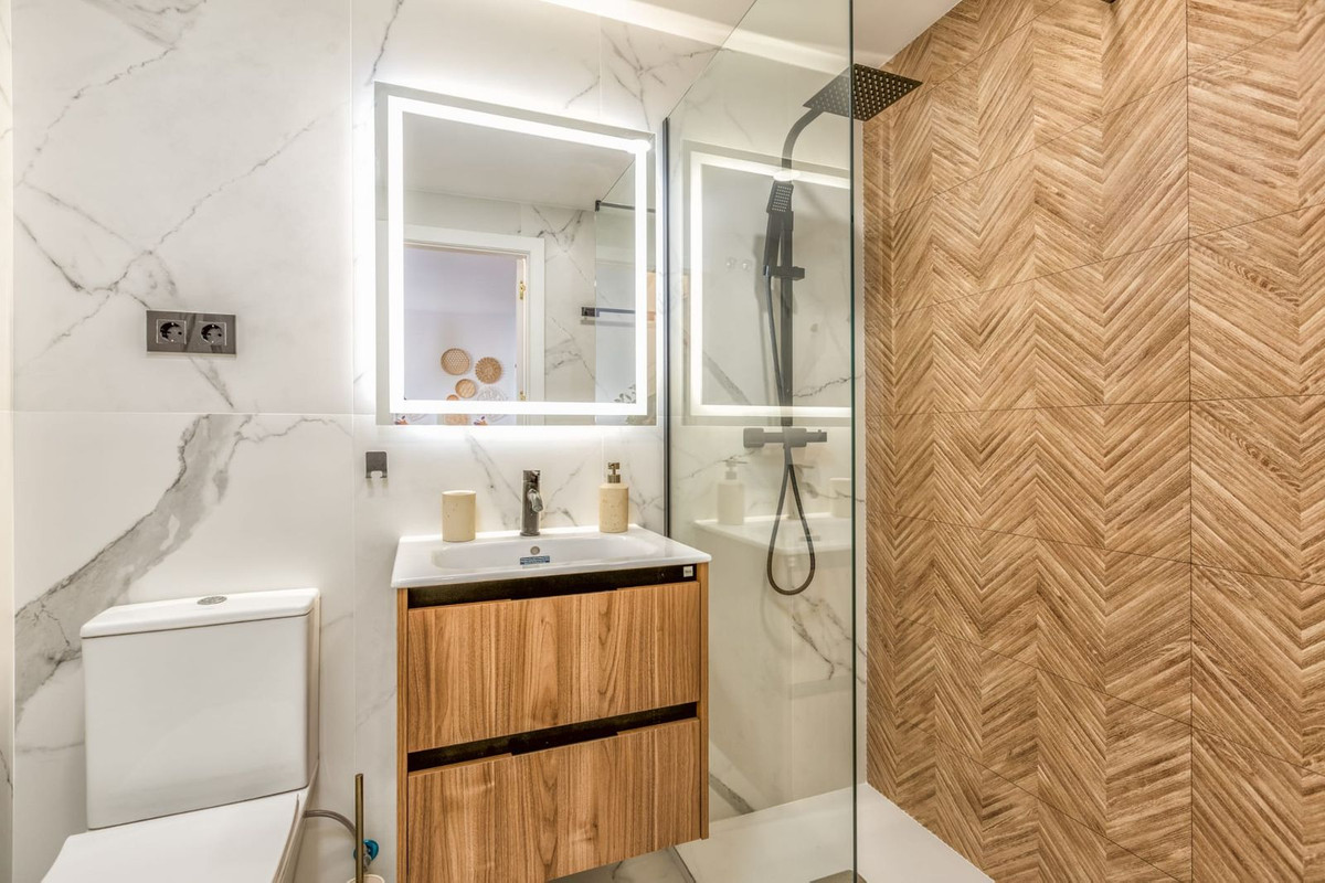 2 Bed, 1 Bath, ApartmentFor Sale, Riviera Del Sol, Malaga