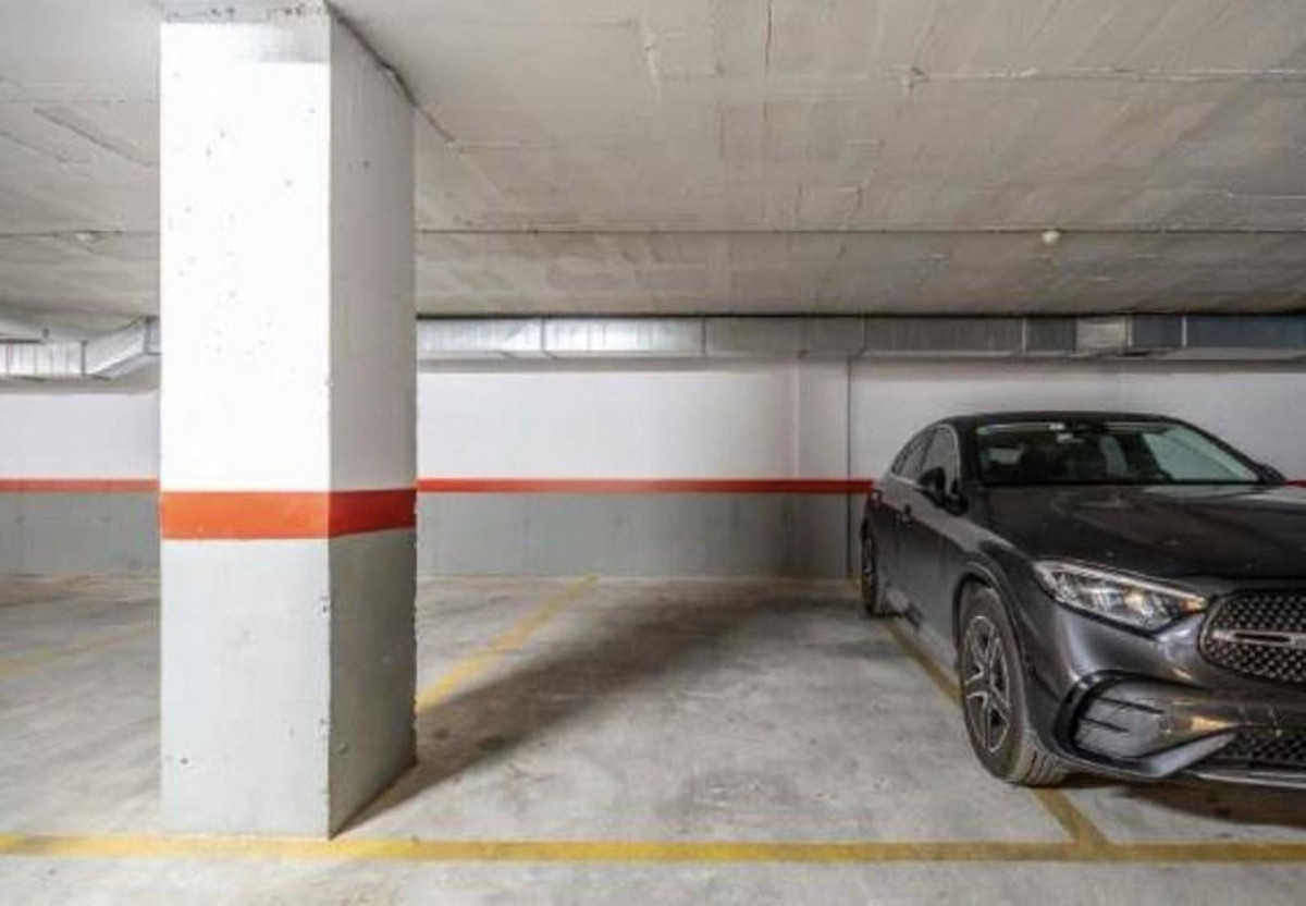 3 Bed, 2 Bath, ApartmentFor Sale, Benalmadena Costa, Malaga