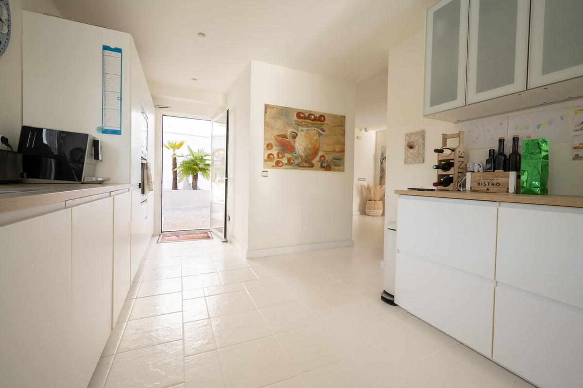 5 Bed, 4 Bath, HouseFor Sale, Riviera Del Sol, Malaga