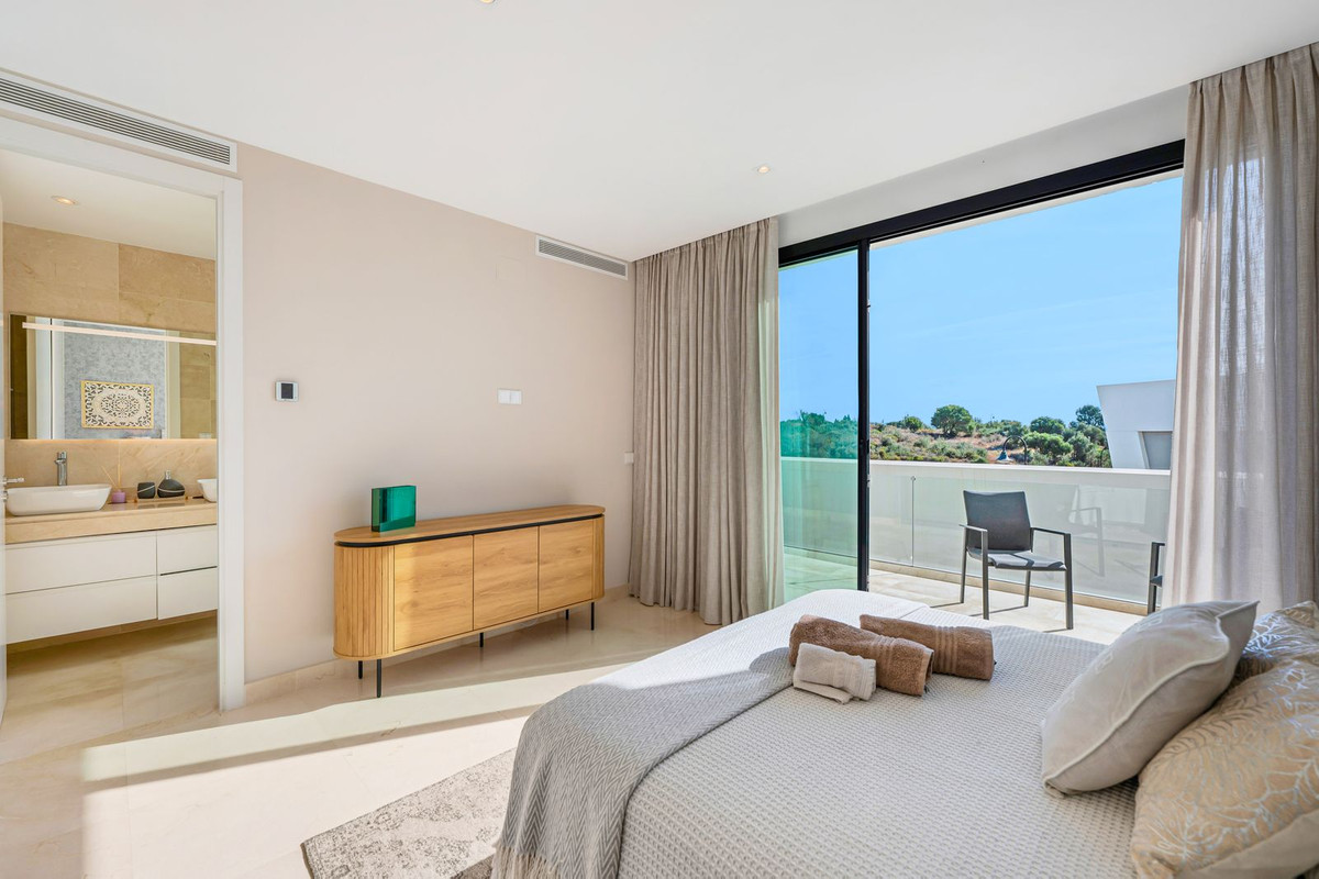 4 Bed, 3 Bath, HouseFor Sale, La Cala de Mijas, Malaga