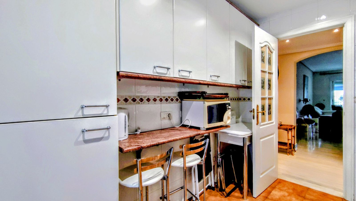 2 Bed, 2 Bath, ApartmentFor Sale, Puerto Banus, Malaga
