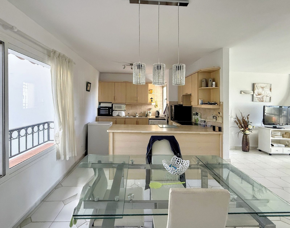 2 Bed, 2 Bath, ApartmentFor Sale, Miraflores, Malaga