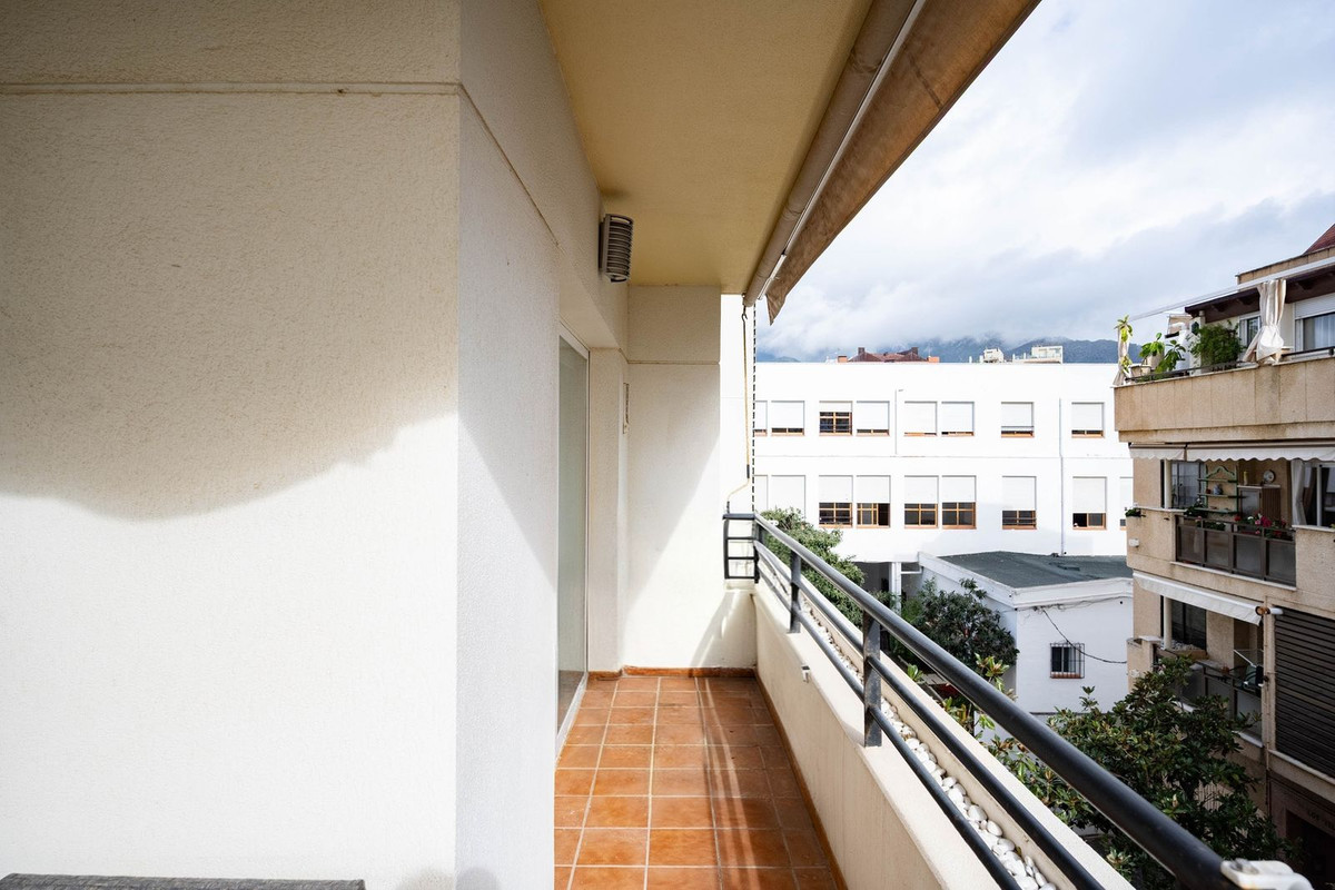 4 Bed, 3 Bath, ApartmentFor Sale, Marbella, Malaga