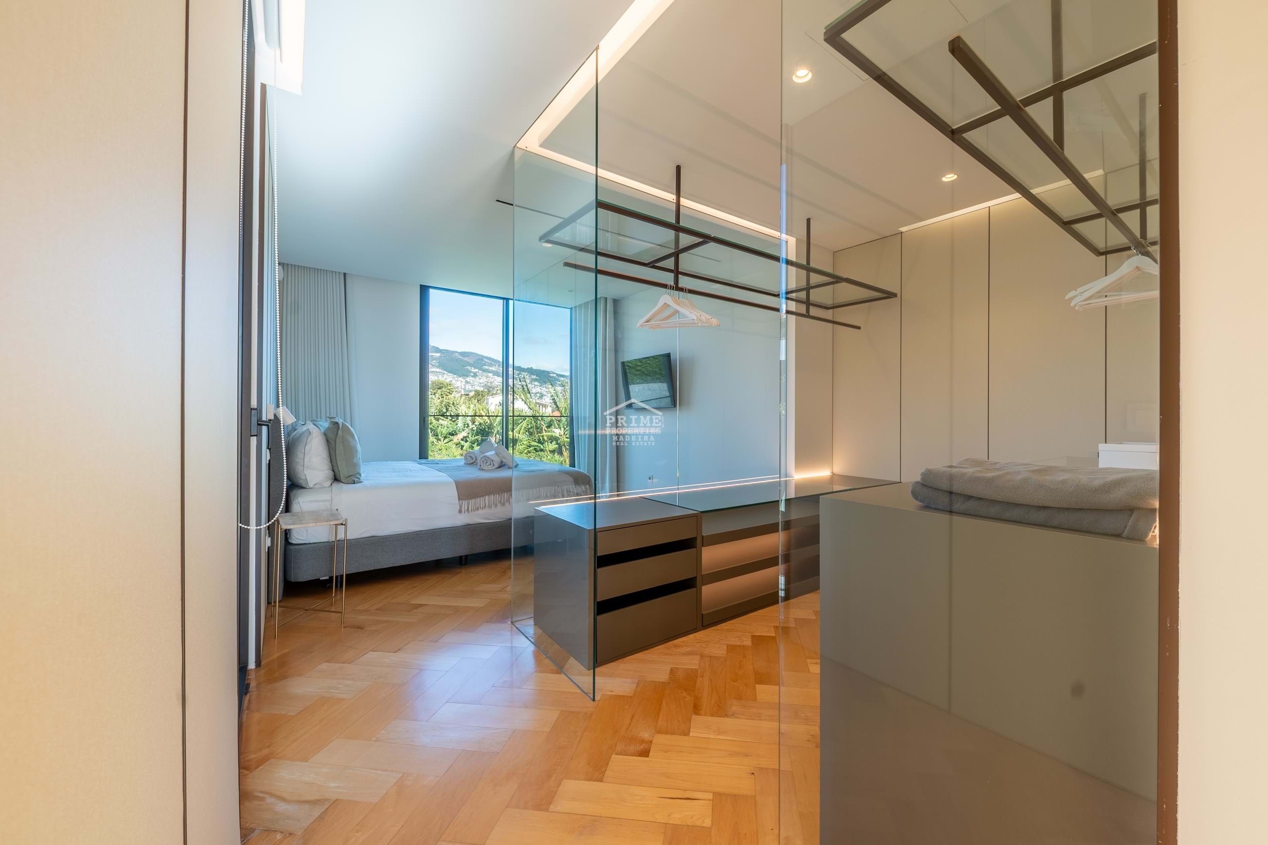 4 Bed, 5 Bath, HouseFor Sale, Funchal, Ilha da Madeira, 9000-099