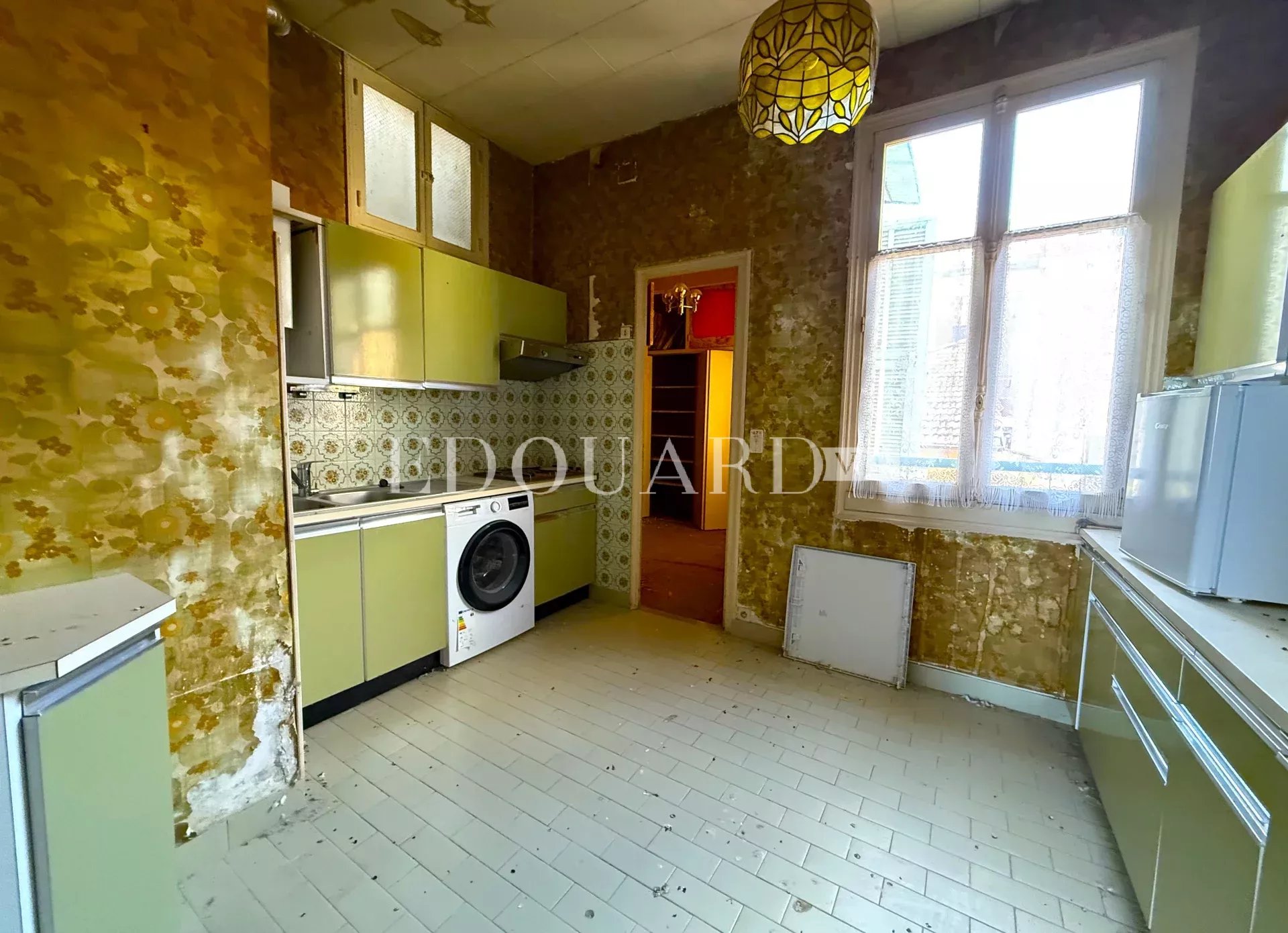 4 Bed, 1 Bath, ApartmentFor Sale, Beausoleil, Alpes-Maritimes