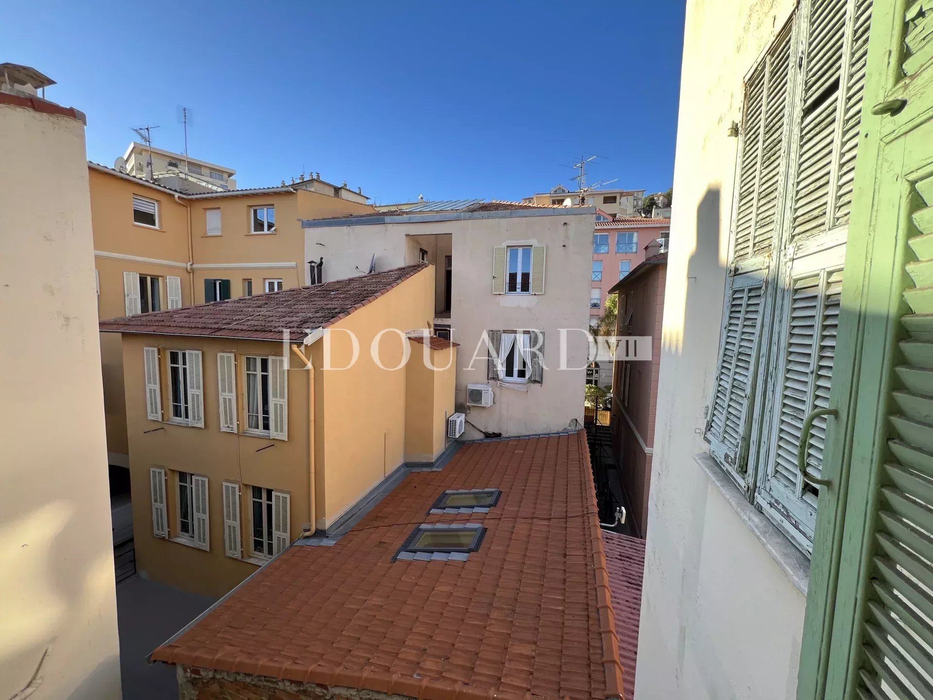 4 Bed, 1 Bath, ApartmentFor Sale, Beausoleil, Alpes-Maritimes
