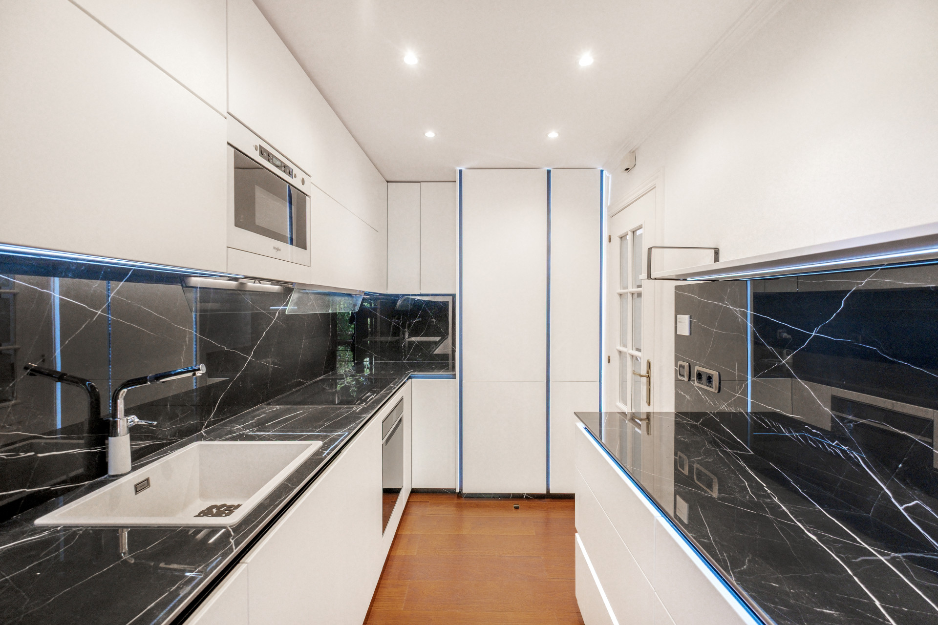 4 Bed, 3 Bath, HouseFor Sale, Marbella, Malaga