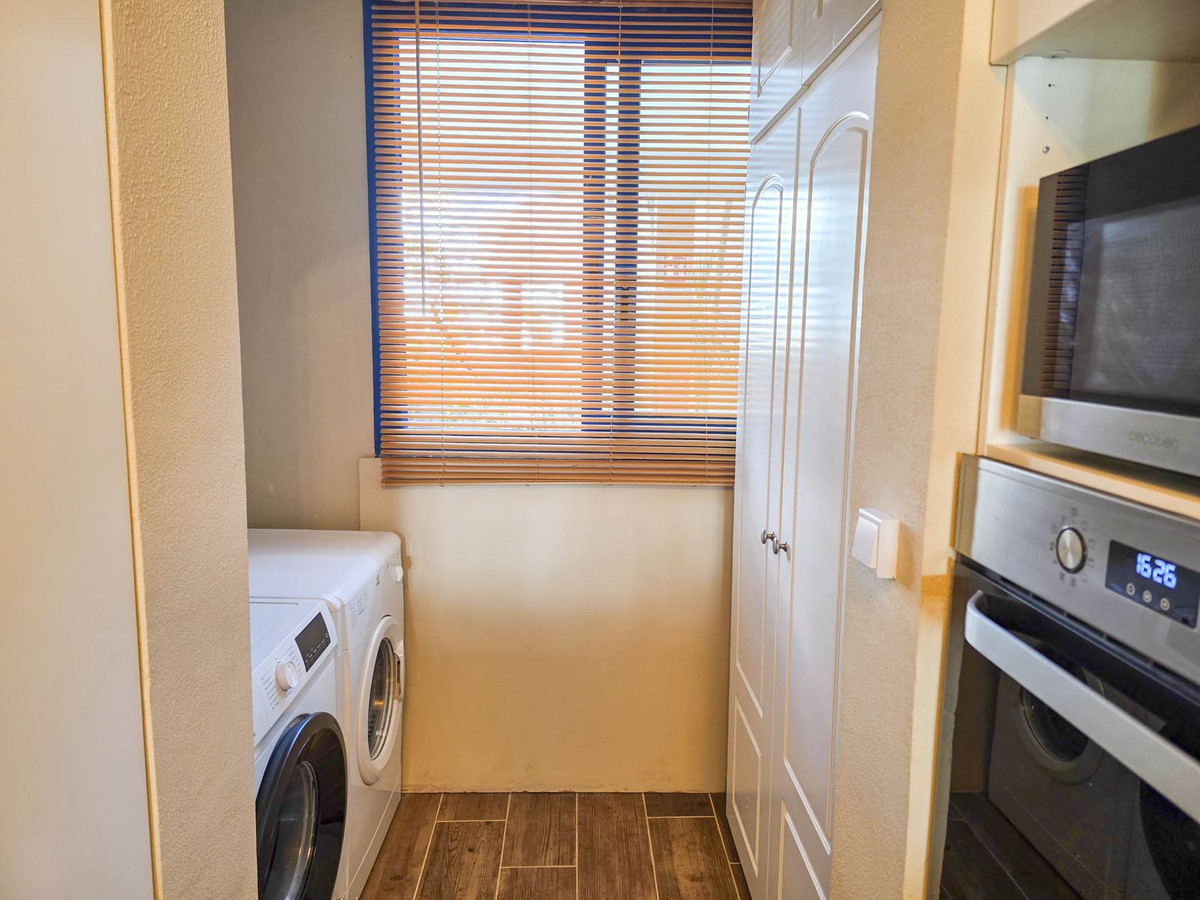 2 Bed, 2 Bath, ApartmentFor Sale, La Duquesa, Malaga