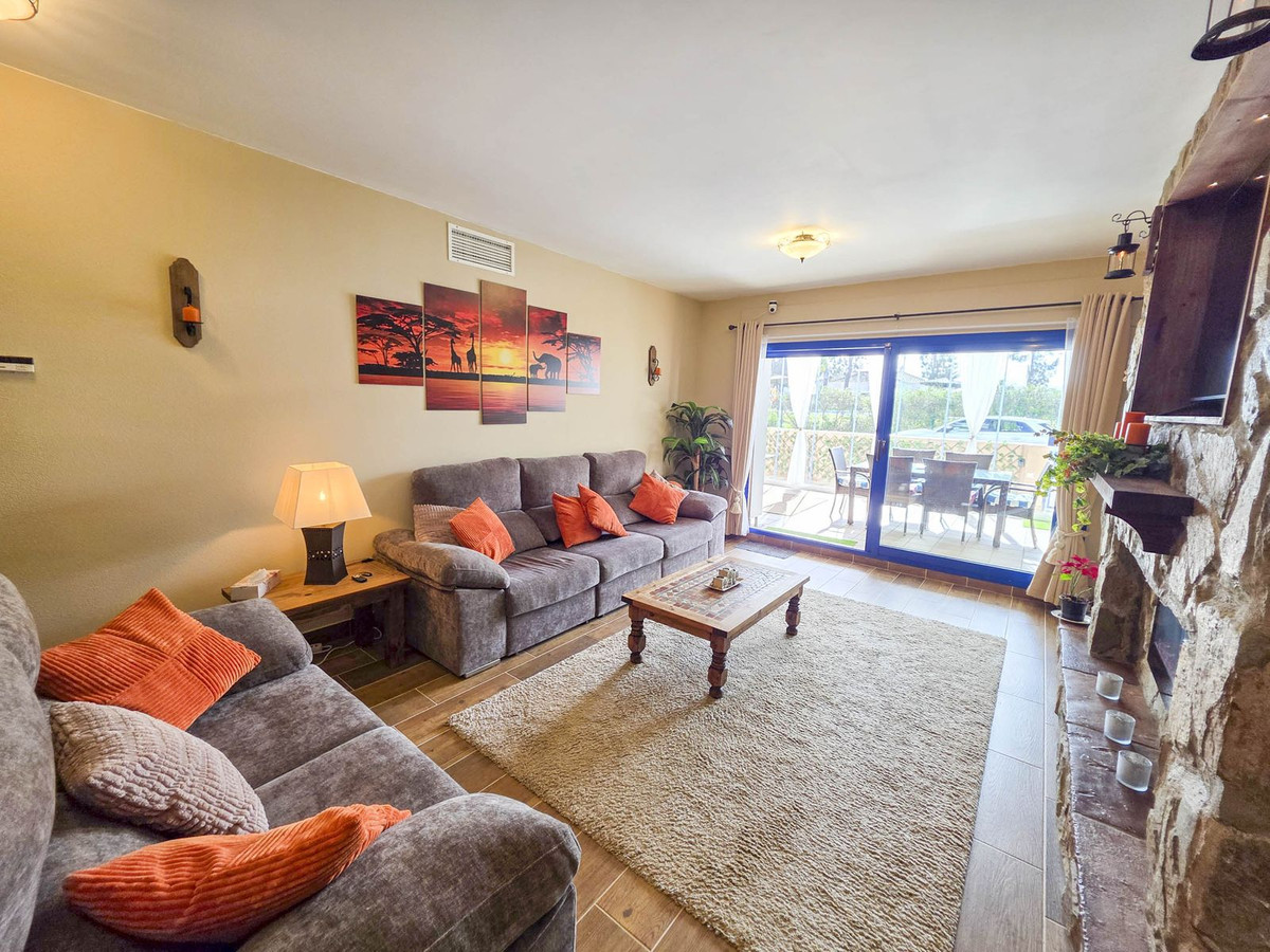 2 Bed, 2 Bath, ApartmentFor Sale, La Duquesa, Malaga