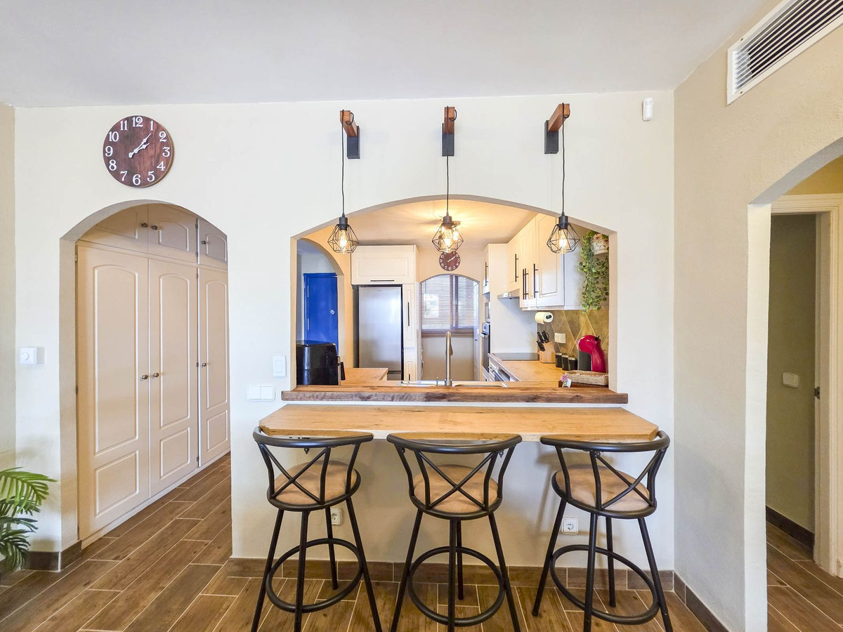 2 Bed, 2 Bath, ApartmentFor Sale, La Duquesa, Malaga