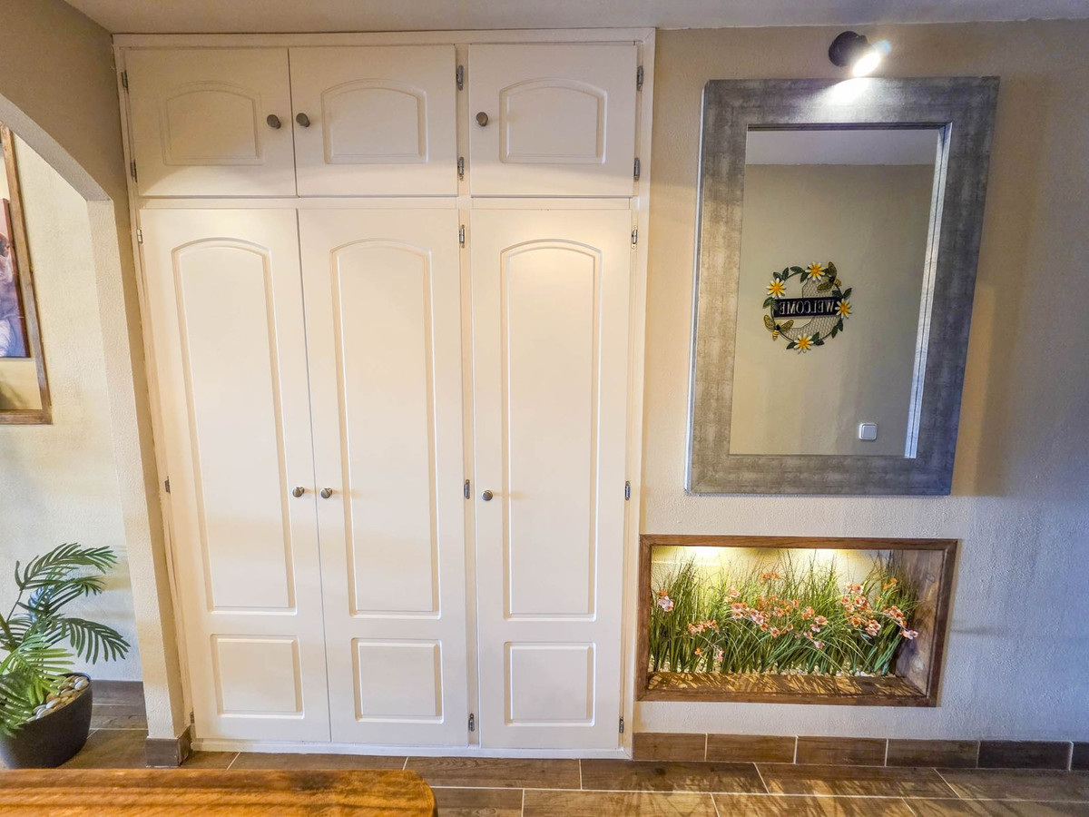 2 Bed, 2 Bath, ApartmentFor Sale, La Duquesa, Malaga