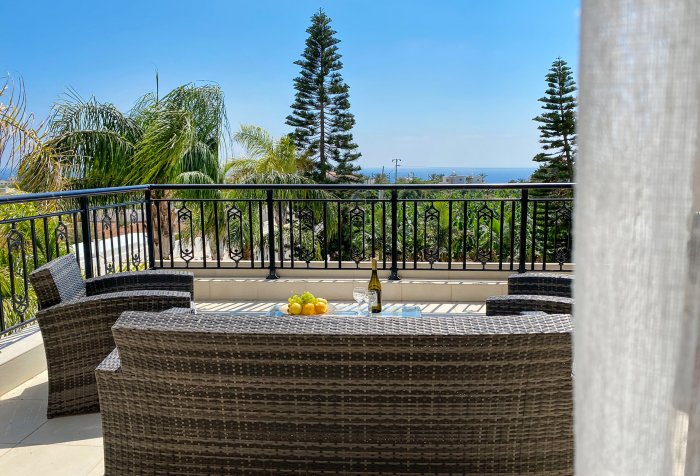 4 Bed, 3 Bath, HouseFor Sale, Paphos, Paphos