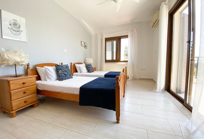 4 Bed, 3 Bath, HouseFor Sale, Paphos, Paphos