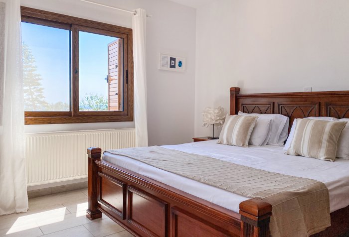 4 Bed, 3 Bath, HouseFor Sale, Paphos, Paphos