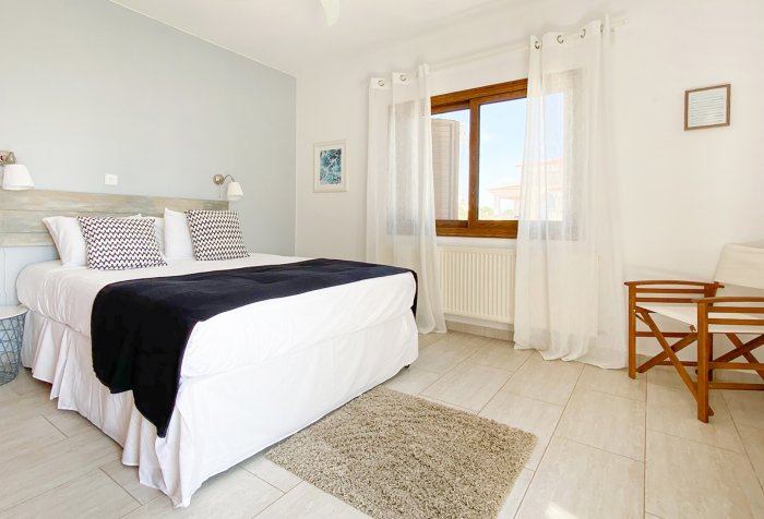 4 Bed, 3 Bath, HouseFor Sale, Paphos, Paphos