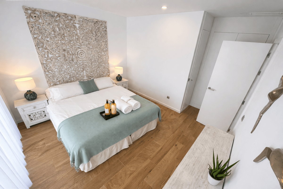 3 Bed, 2 Bath, ApartmentFor Sale, La Alcaidesa, Malaga