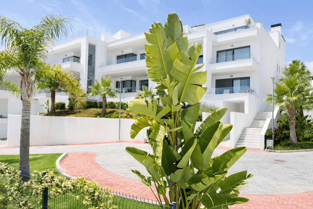 3 Bed, 2 Bath, ApartmentFor Sale, La Alcaidesa, Malaga