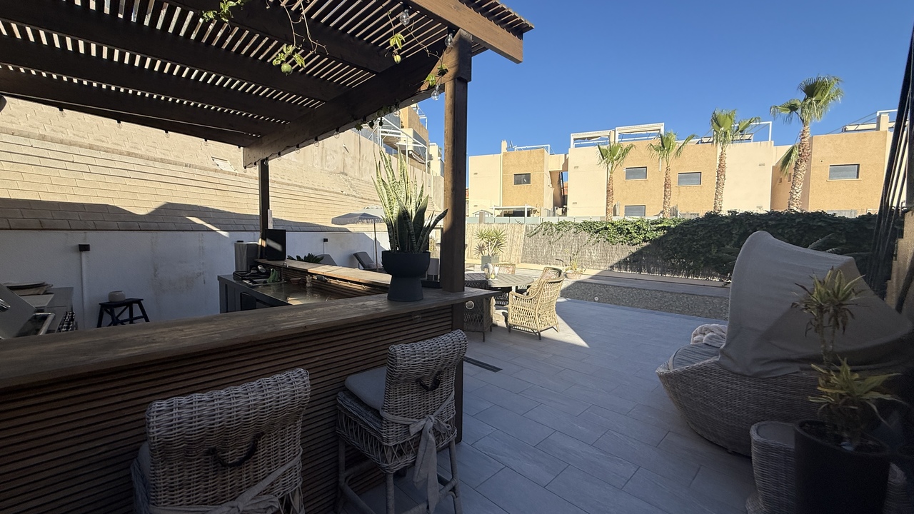 3 Bed, 2 Bath, HouseFor Sale, La Zenia, Alicante