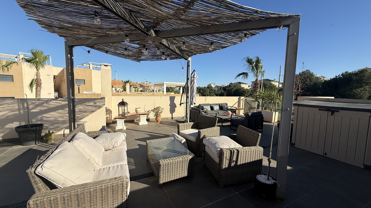 3 Bed, 2 Bath, HouseFor Sale, La Zenia, Alicante