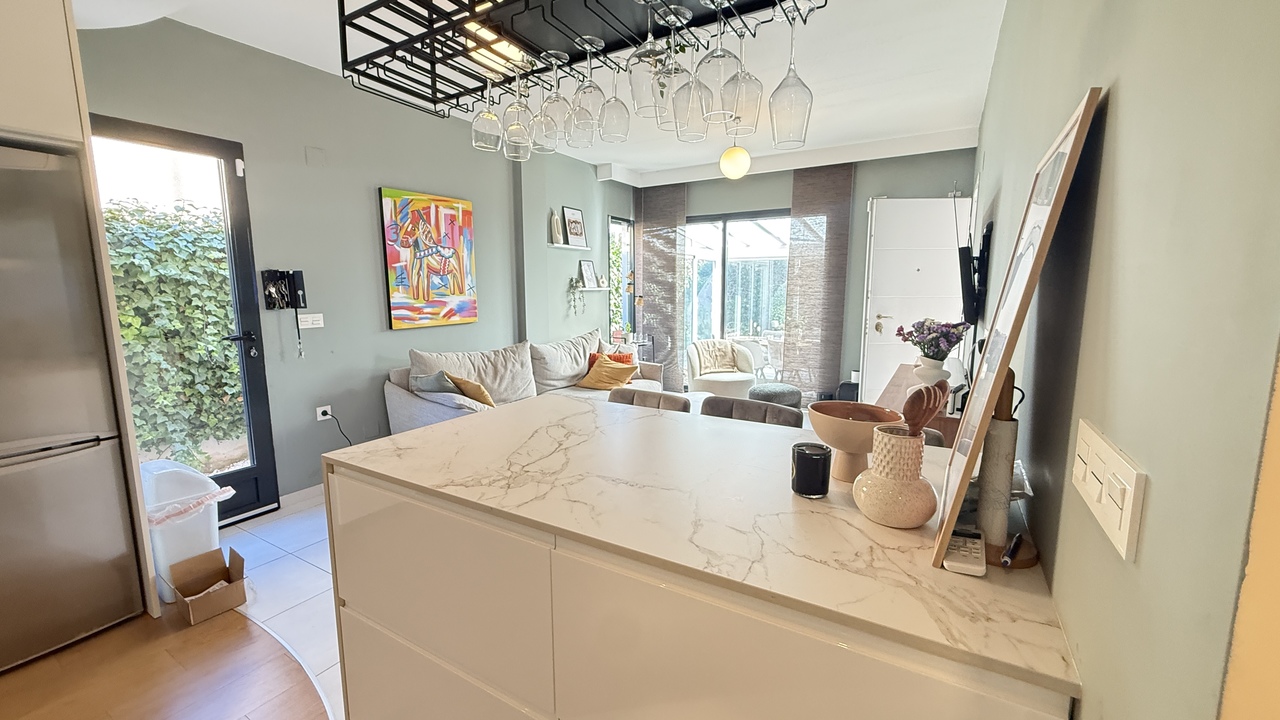 3 Bed, 2 Bath, HouseFor Sale, La Zenia, Alicante