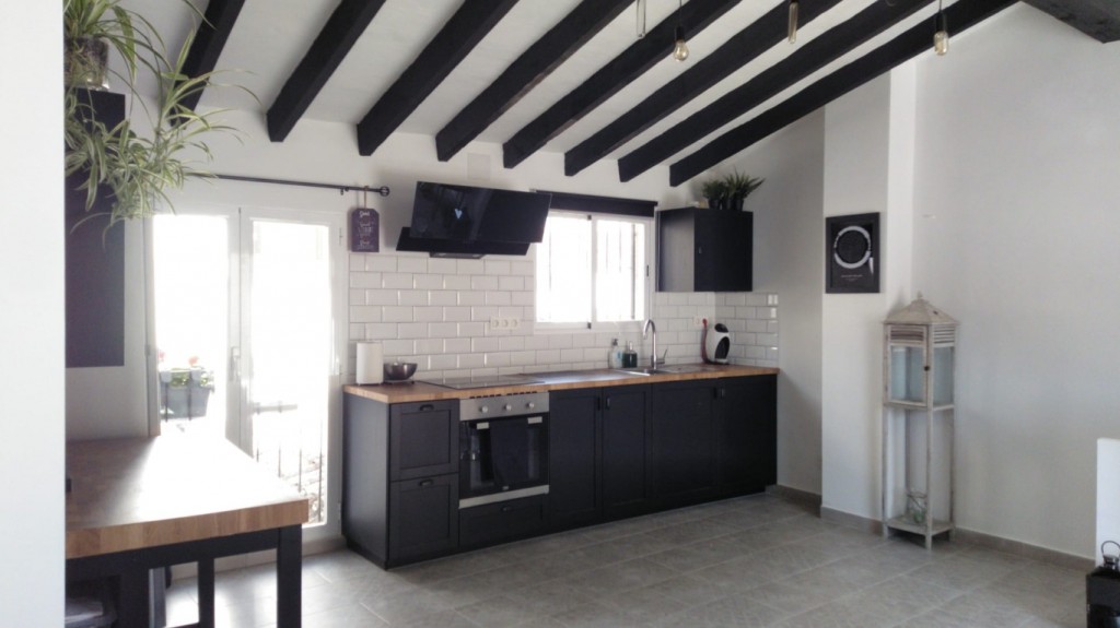 4 Bed, 1 Bath, ApartmentFor Sale, La Nucia, Alicante