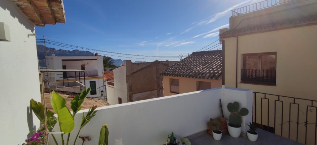 4 Bed, 1 Bath, ApartmentFor Sale, La Nucia, Alicante