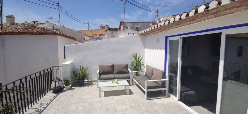 4 Bed, 1 Bath, ApartmentFor Sale, La Nucia, Alicante