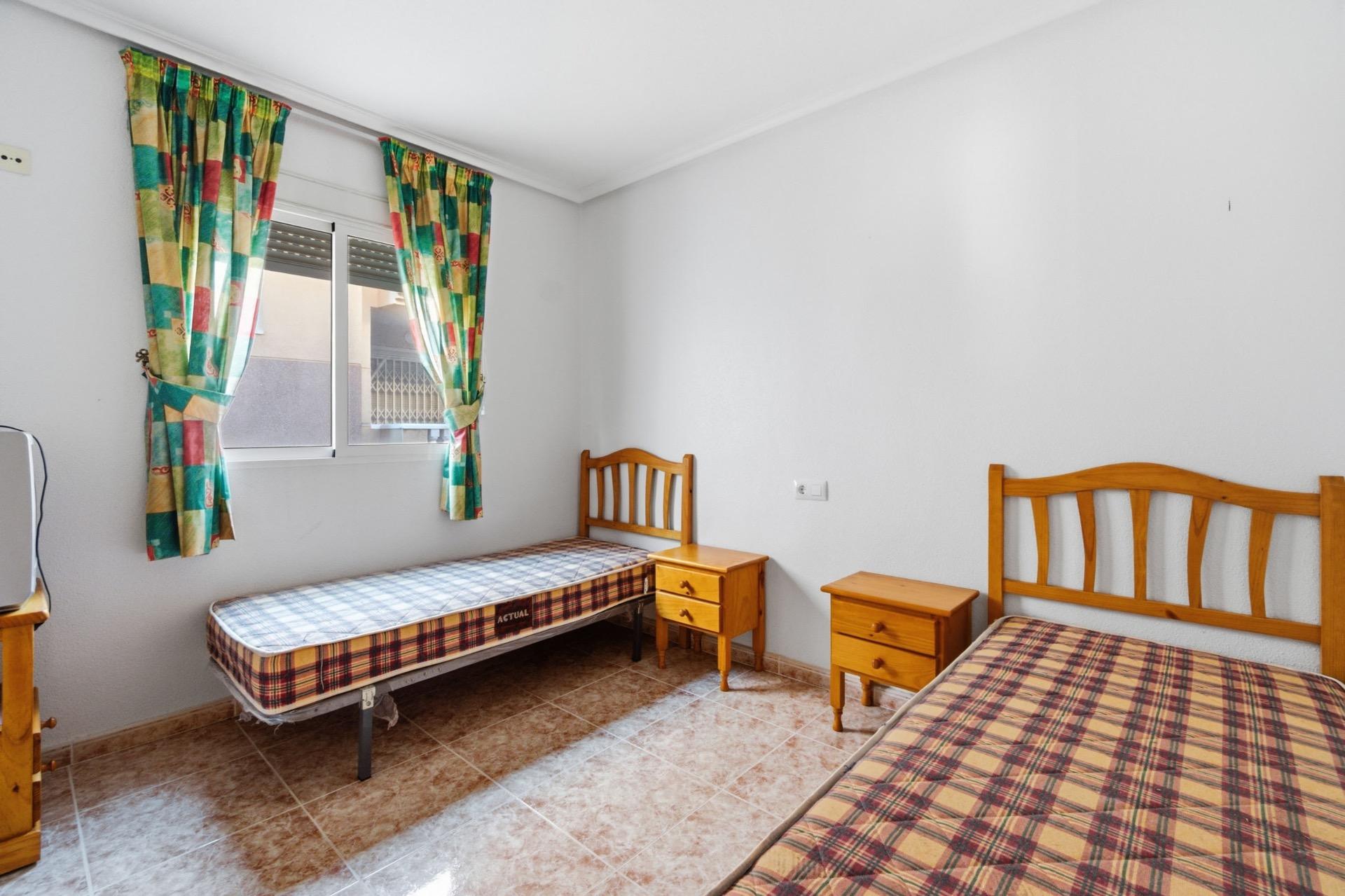 3 Bed, 2 Bath, ApartmentFor Sale, Torrevieja, Alicante