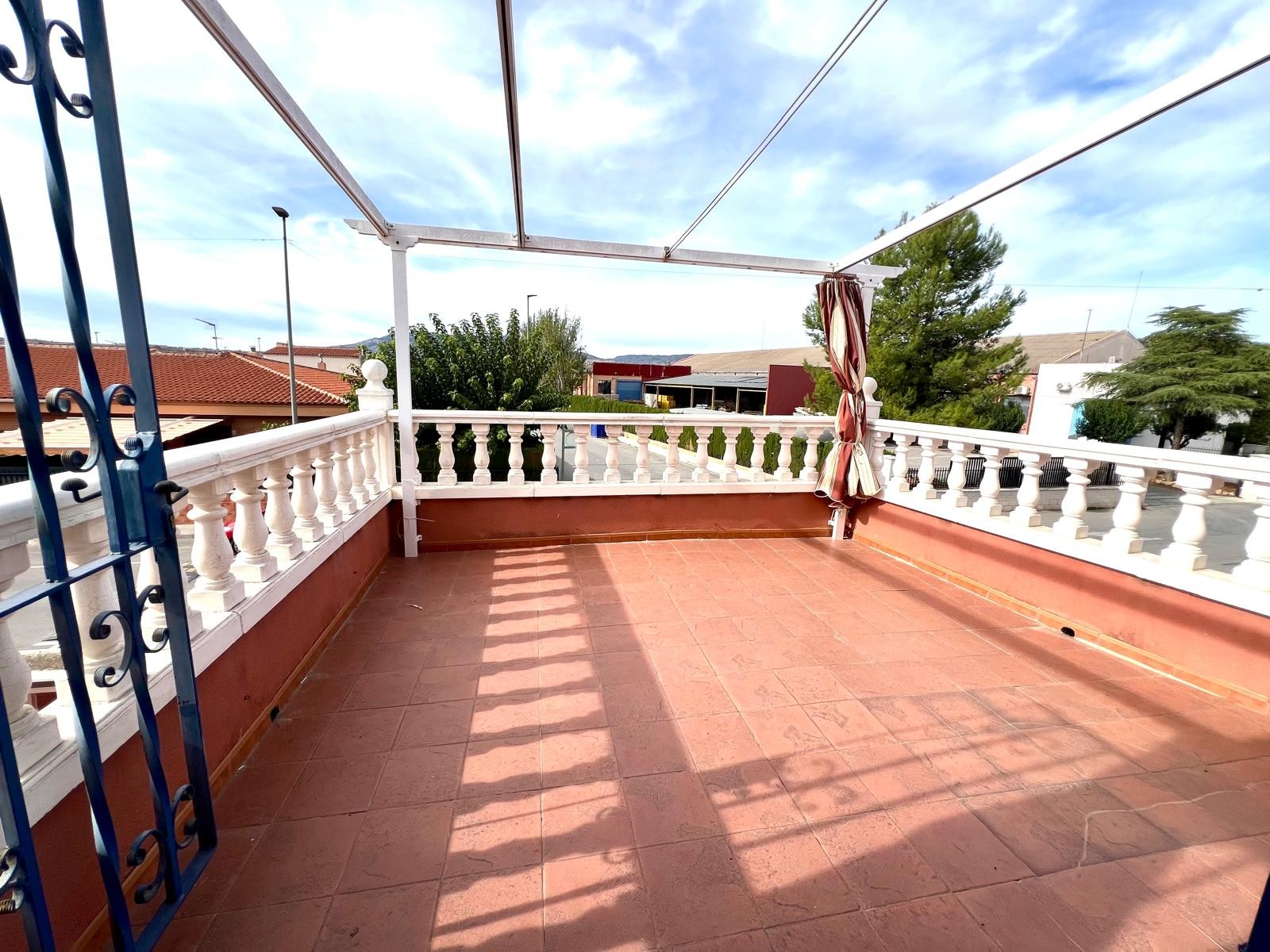 3 Bed, 2 Bath, HouseFor Sale, Pinoso, Alicante
