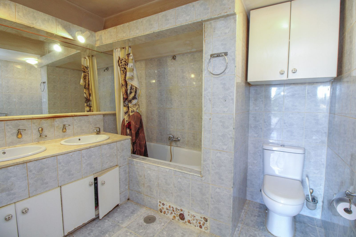 2 Bed, 2 Bath, ApartmentFor Sale, Nueva Andalucia, Malaga