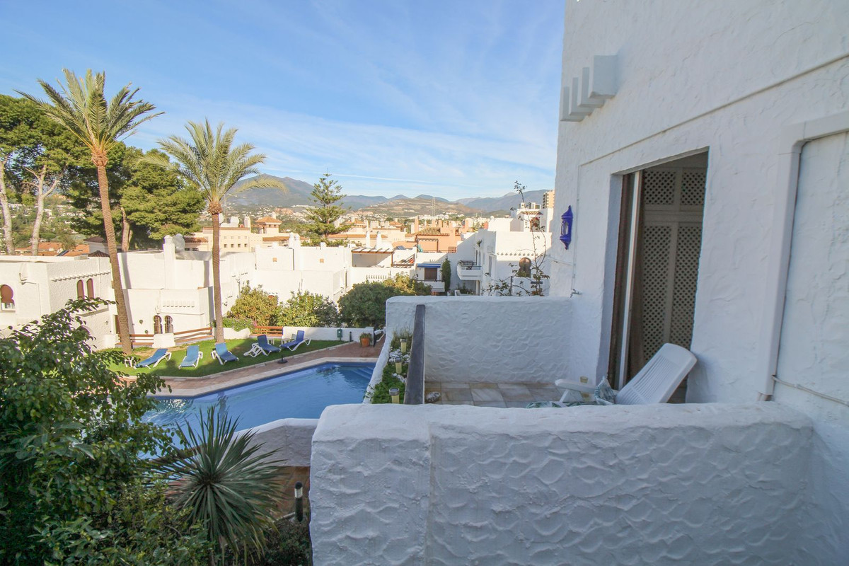 2 Bed, 2 Bath, ApartmentFor Sale, Nueva Andalucia, Malaga