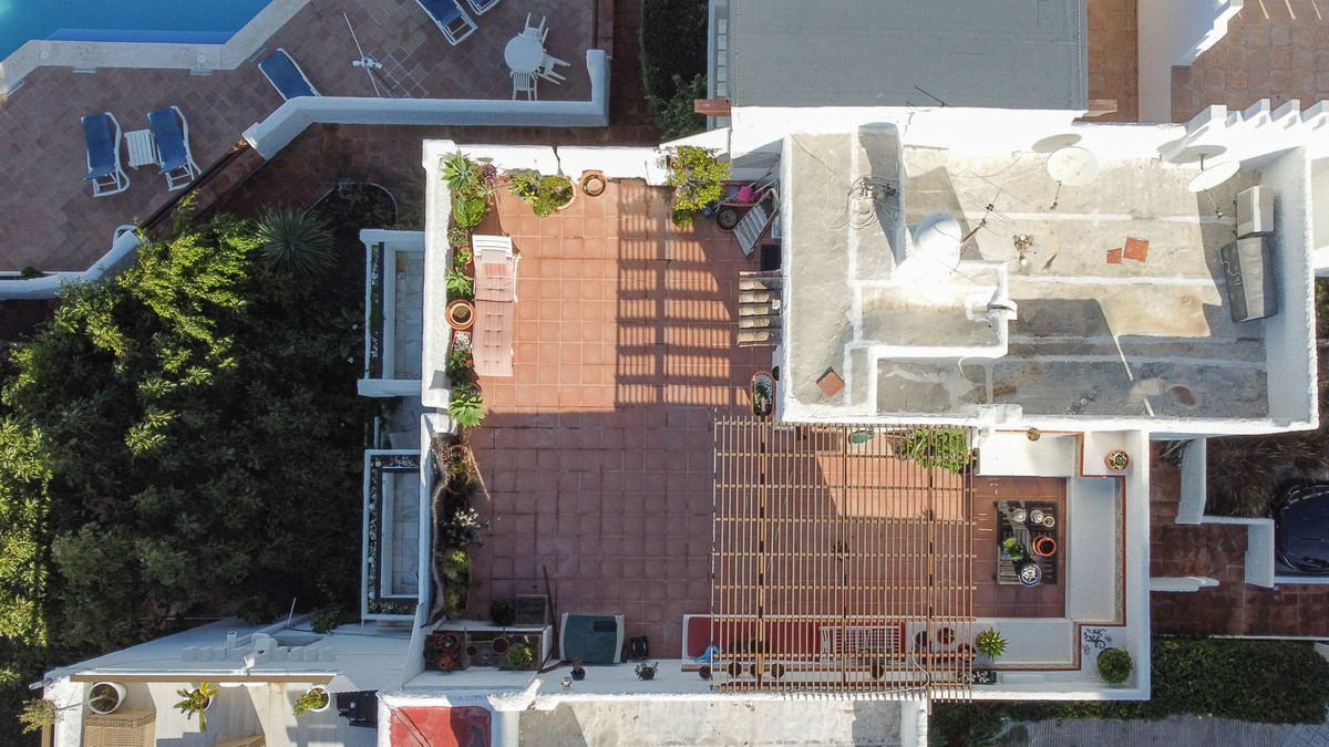 2 Bed, 2 Bath, ApartmentFor Sale, Nueva Andalucia, Malaga