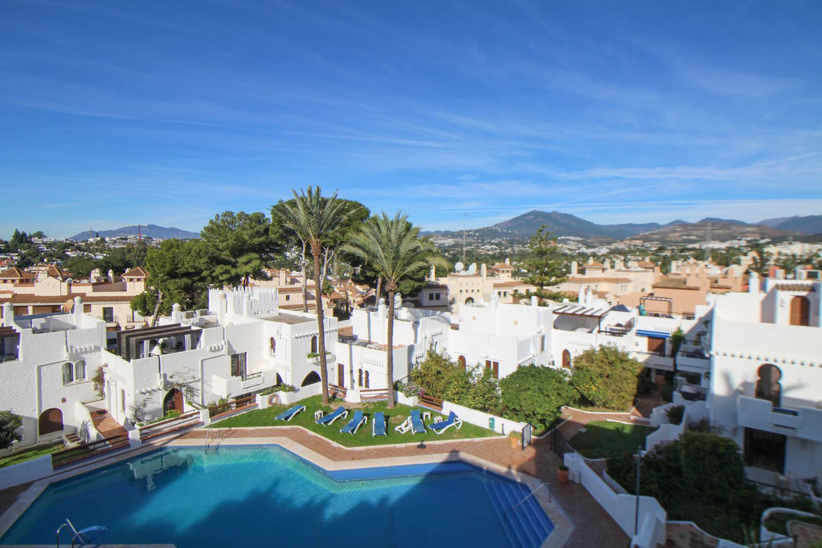 2 Bed, 2 Bath, ApartmentFor Sale, Nueva Andalucia, Malaga