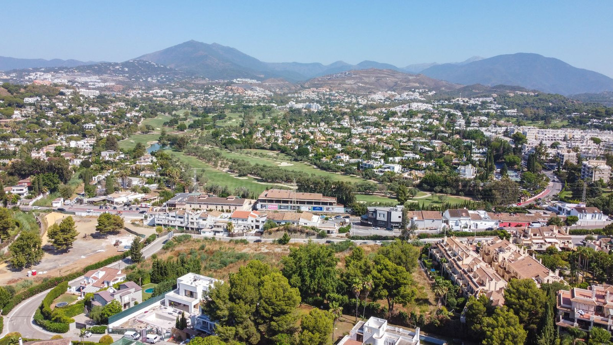 2 Bed, 2 Bath, ApartmentFor Sale, Nueva Andalucia, Malaga