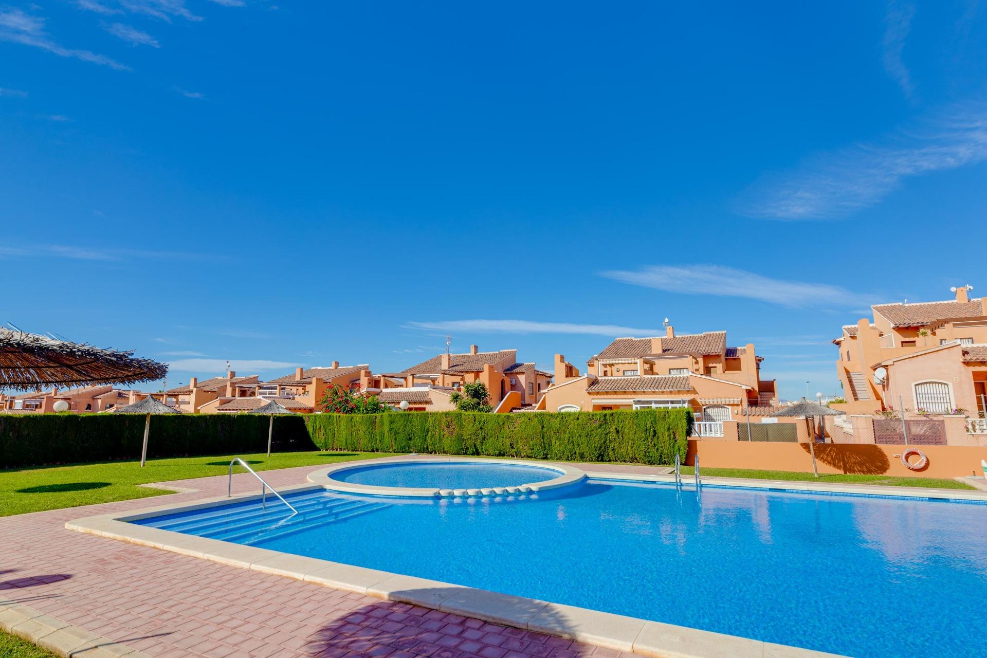 2 Bed, 1 Bath, HouseFor Sale, Torrevieja, Alicante