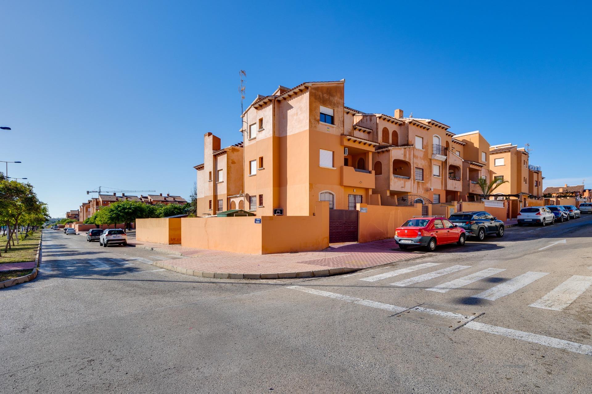 2 Bed, 1 Bath, HouseFor Sale, Torrevieja, Alicante