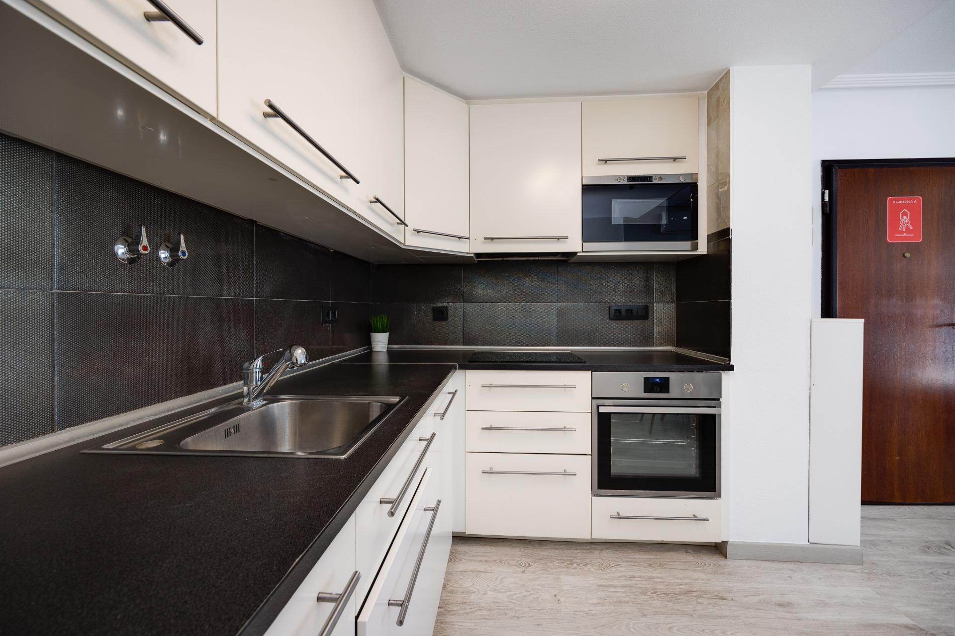 2 Bed, 1 Bath, HouseFor Sale, Torrevieja, Alicante