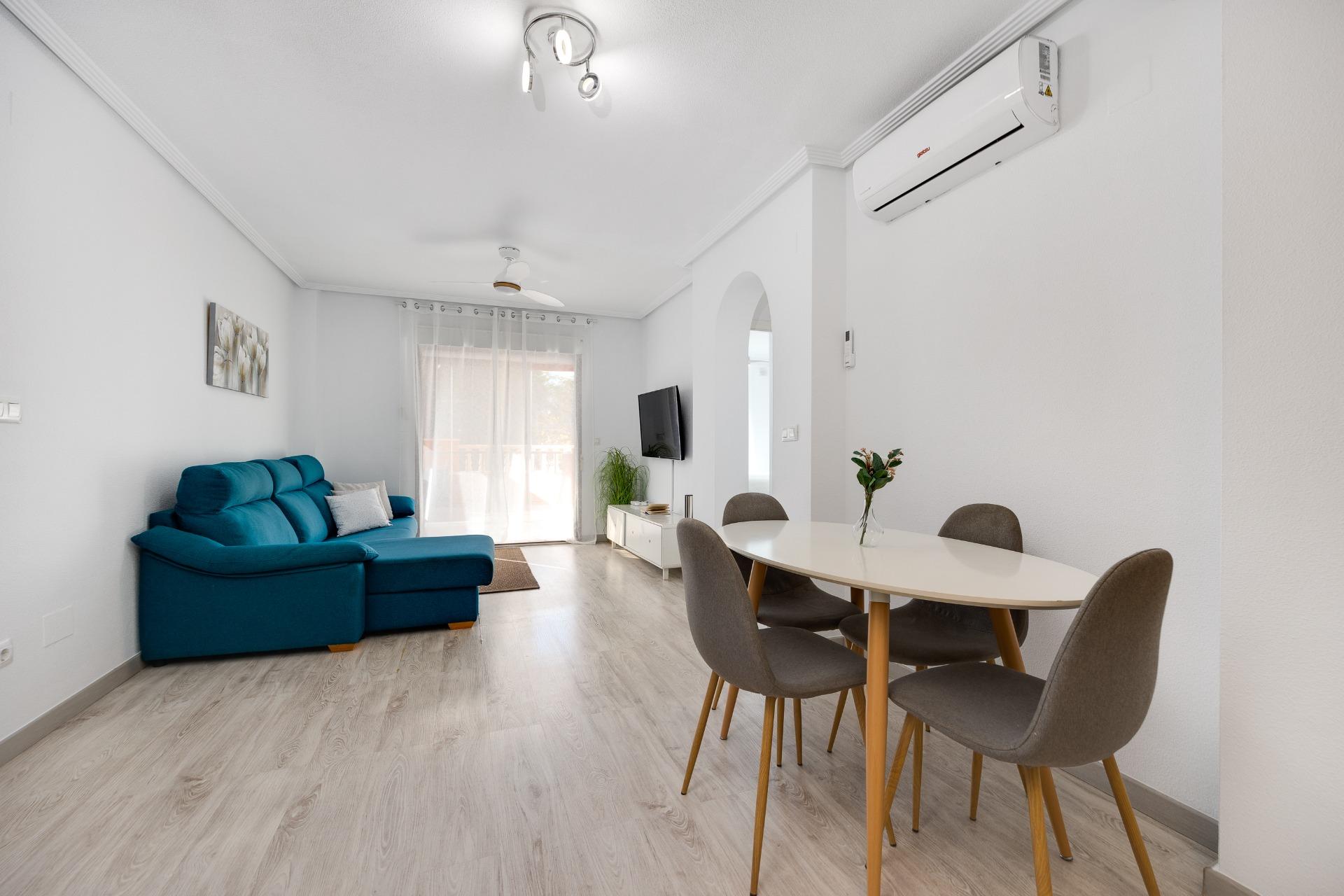 2 Bed, 1 Bath, HouseFor Sale, Torrevieja, Alicante