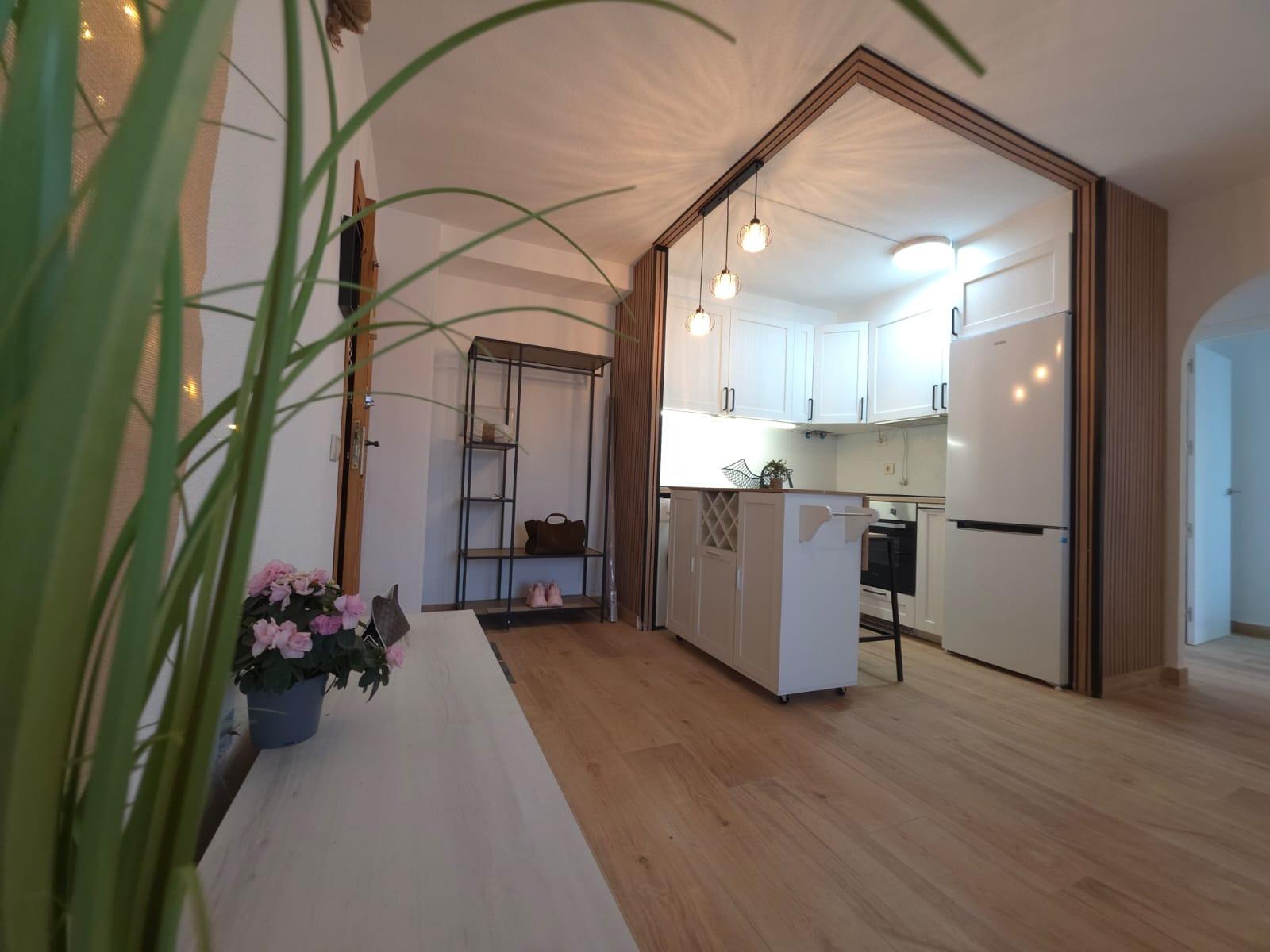 2 Bed, 1 Bath, ApartmentFor Sale, Torrevieja, Alicante